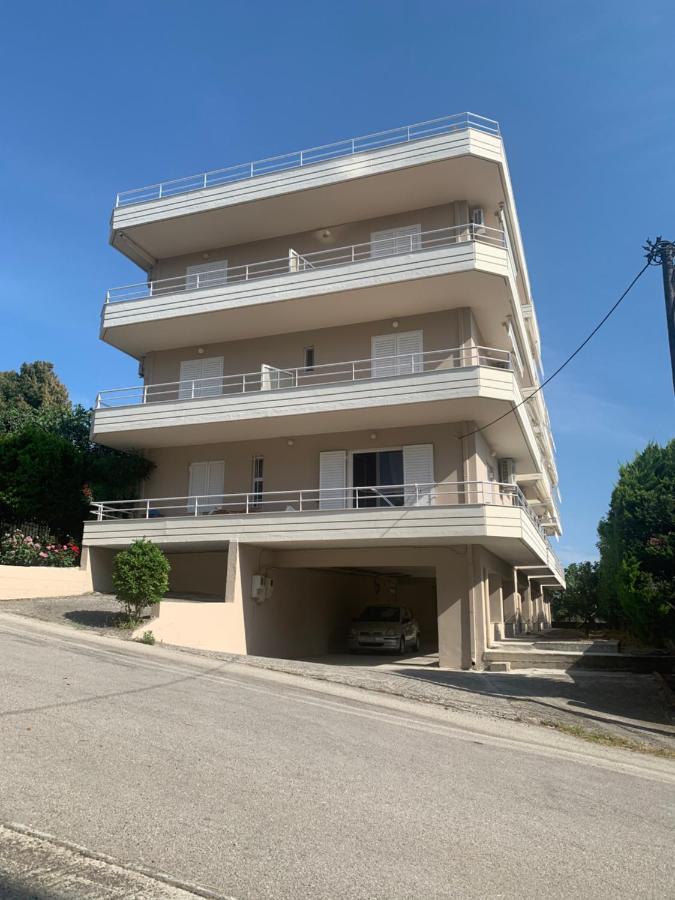 Αβαντιάς Abantias Aparthotel Lutrá Edipszú Kültér fotó